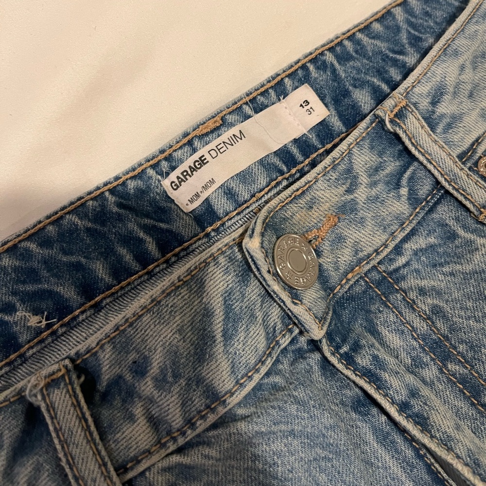 WORN GARAGE DENIM JEANS W/ BUTT SLIT- MEDIUM WASH